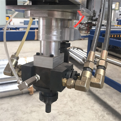 Plastový HDPE špirálový potrubný stroj Vysokotlakový polyuretánový penový stroj na výrobu predizolovaných potrubí / plastových strojov