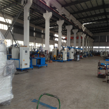 Stroj na odlievanie polyuretánových PU elastomérov pre stroj na výrobu PU valcov / polyuretánových valcov